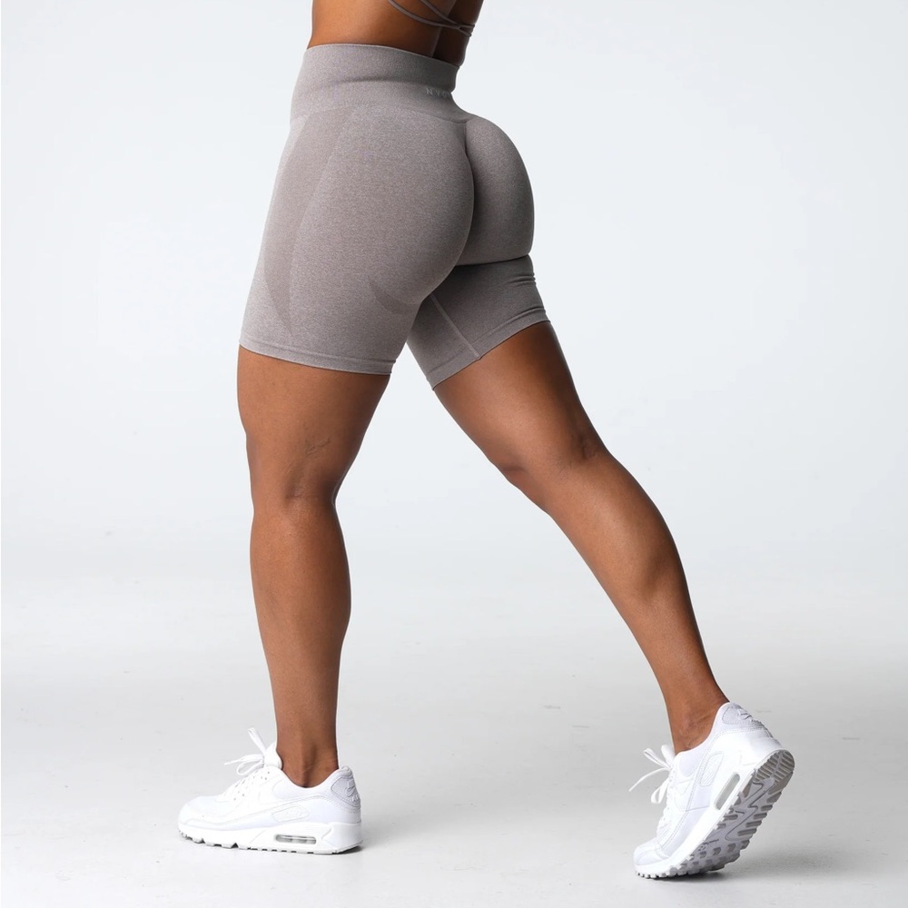 NVGTN Contour Seamless Shorts - Taupe